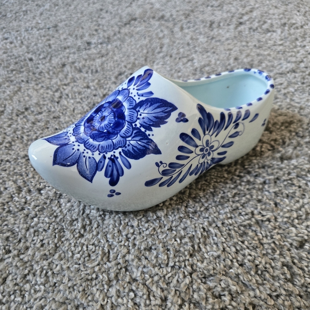 Delft Blauw  Ceramic  Dutch Clog Shoes Planter Hand Painted